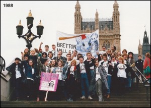 1988 – Demonstration in London