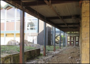 Colonnade northwards to the College Library.