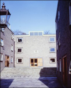 Kings Head Hostel at the rear, Dearne on the left and Wentworth on the right.